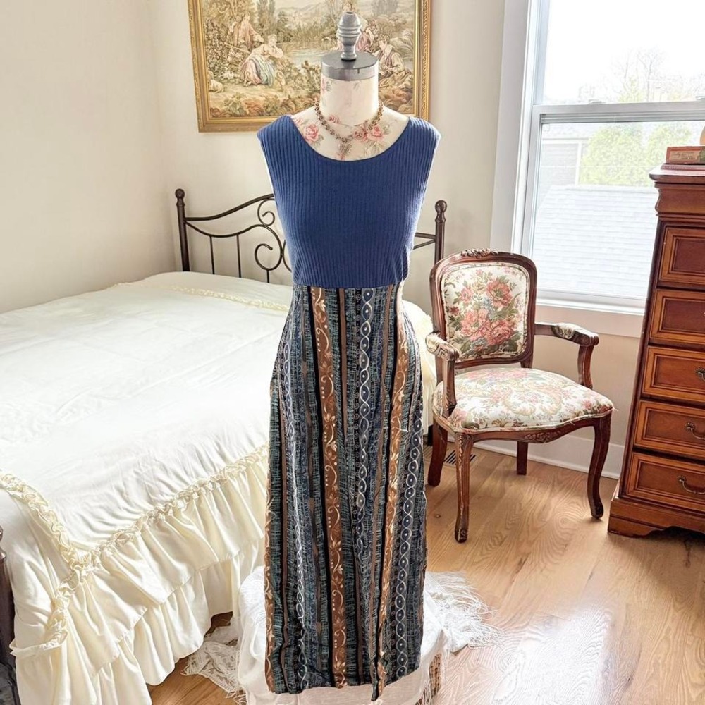 90s byer studio blue knit and patterned maxi dress tagged a size 12ā